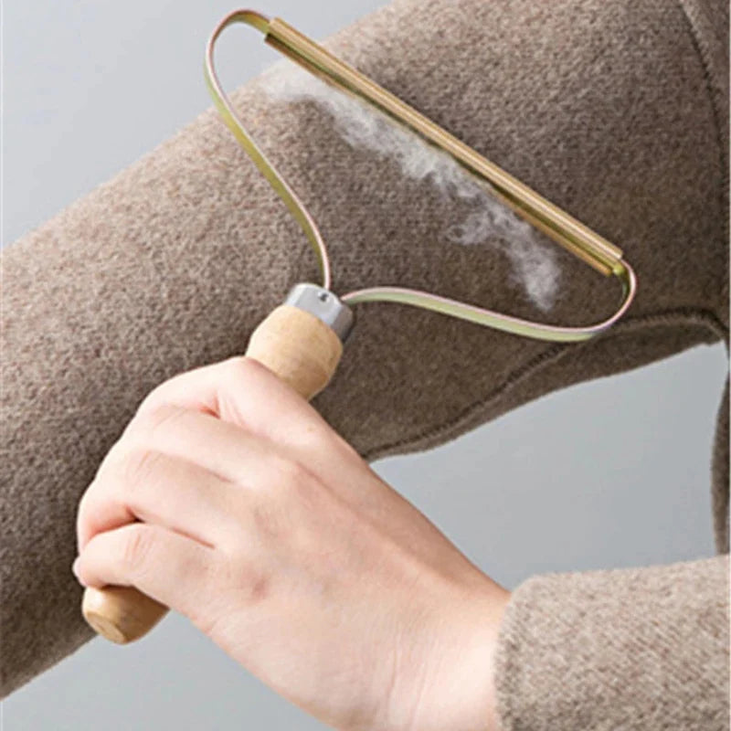 Portable Manual Lint & Pet Hair Remover - Professional Carpet Scraper