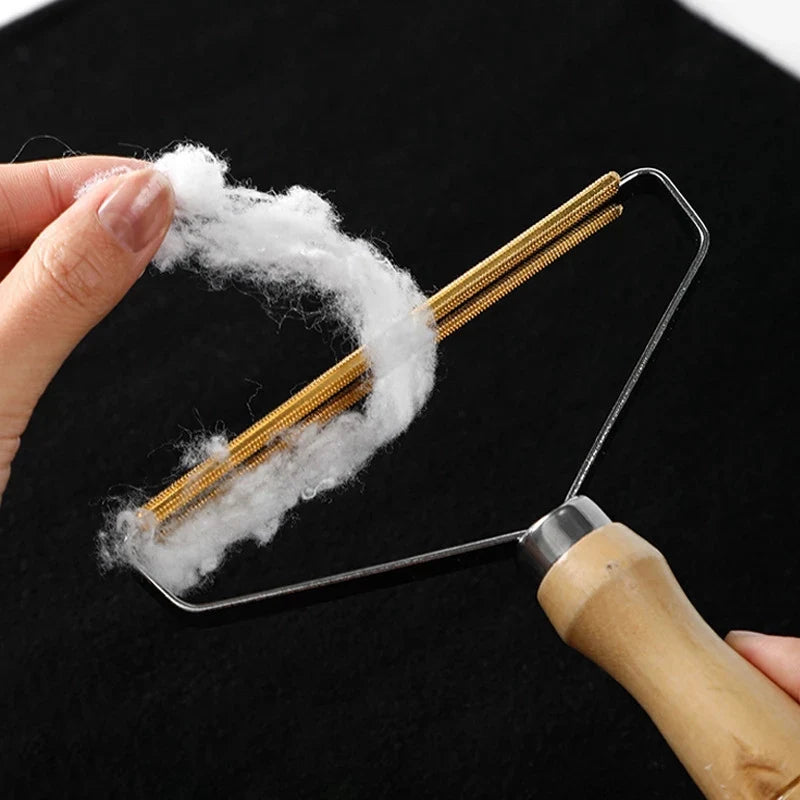 Portable Manual Lint & Pet Hair Remover - Professional Carpet Scraper